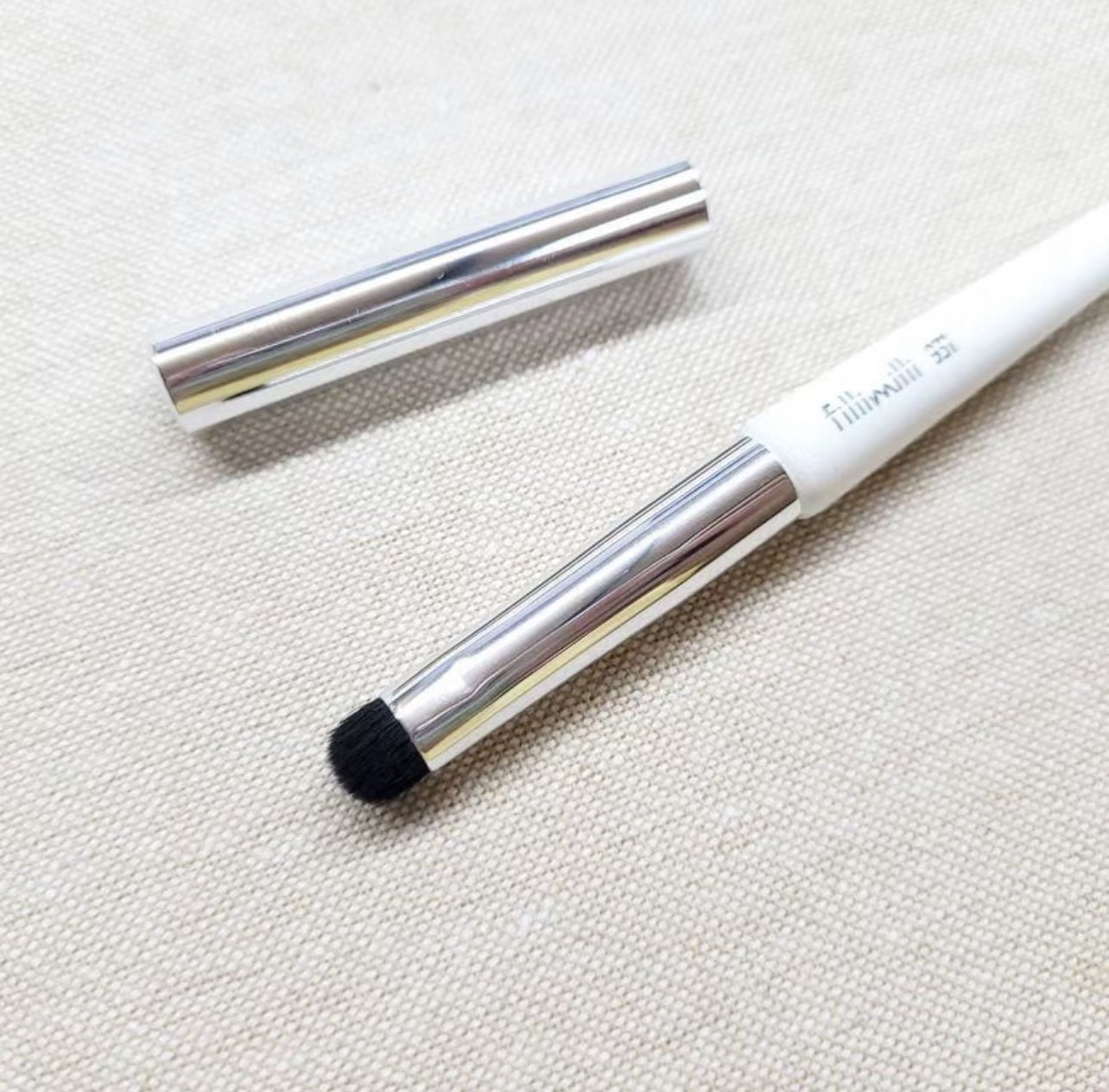 📦預購 Fillimilli-攜帶型唇刷 #931