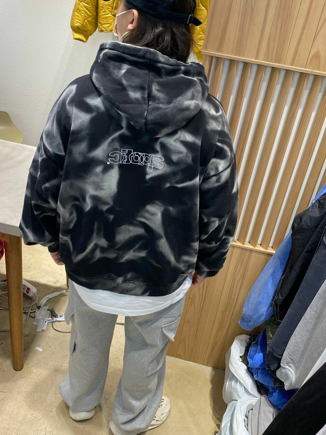 紮染英文字連帽衛衣 aprotic-003T