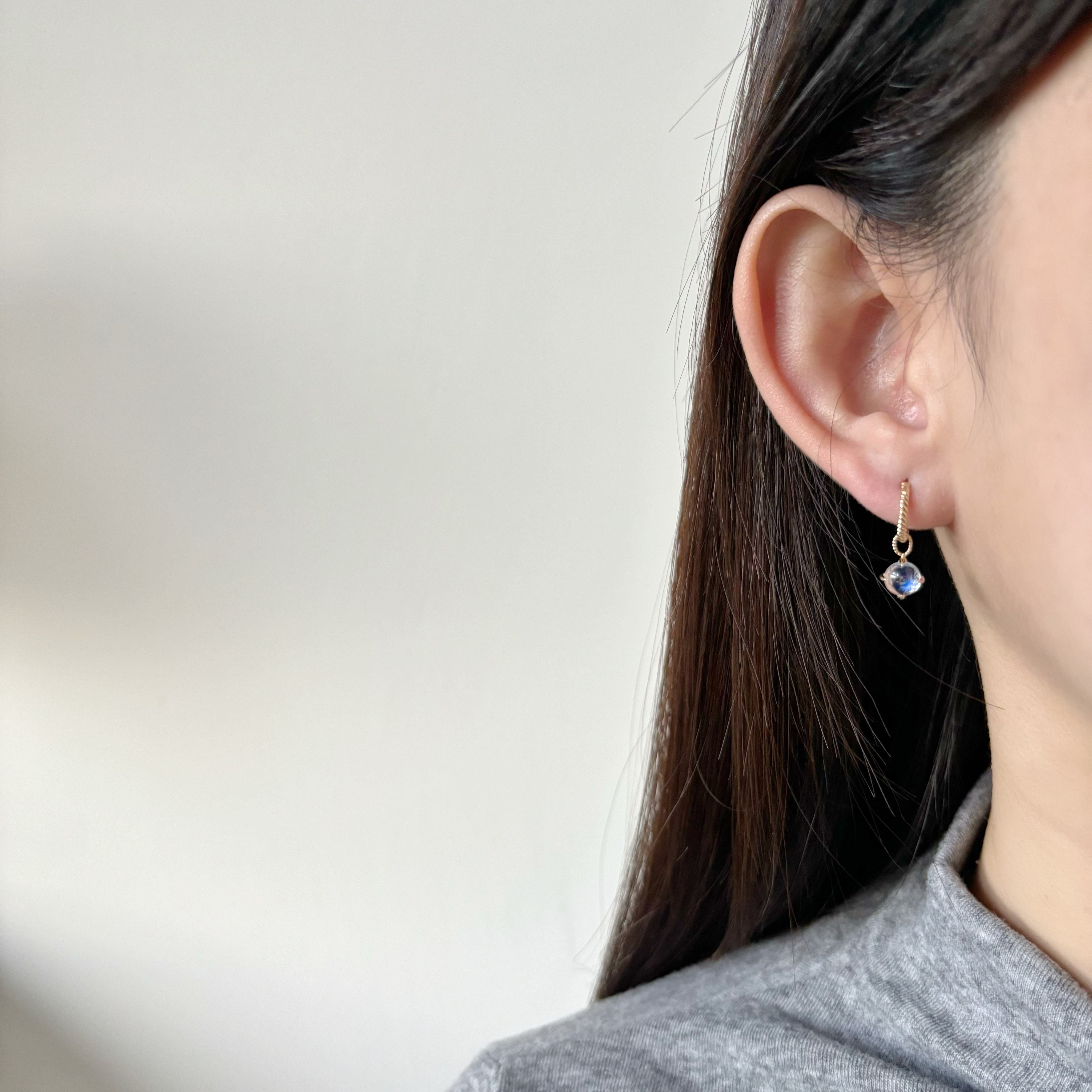 14k頂級爪鑲月光石耳墜