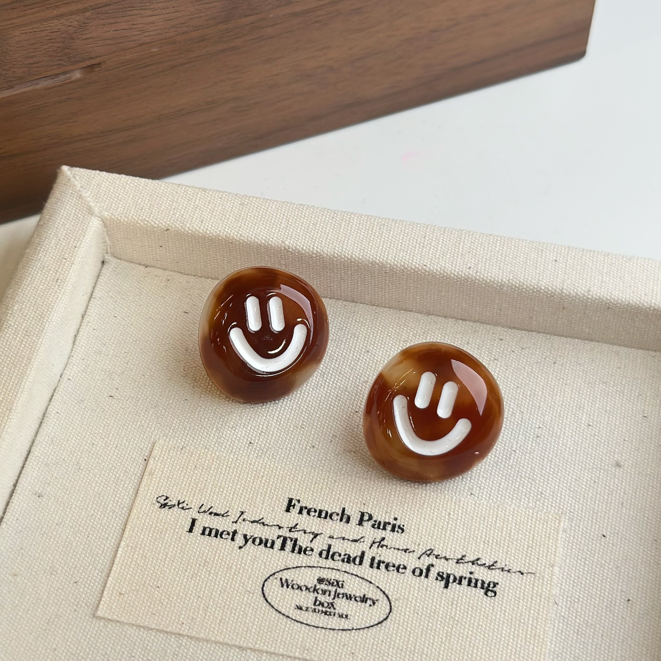 K14生活．琥珀微笑耳貼