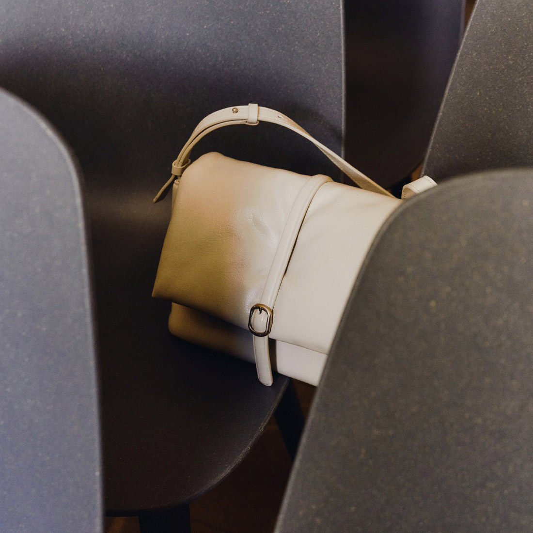 <韓國代購> ATELIER DE LUMEN JOURNAL PUFFER BAG