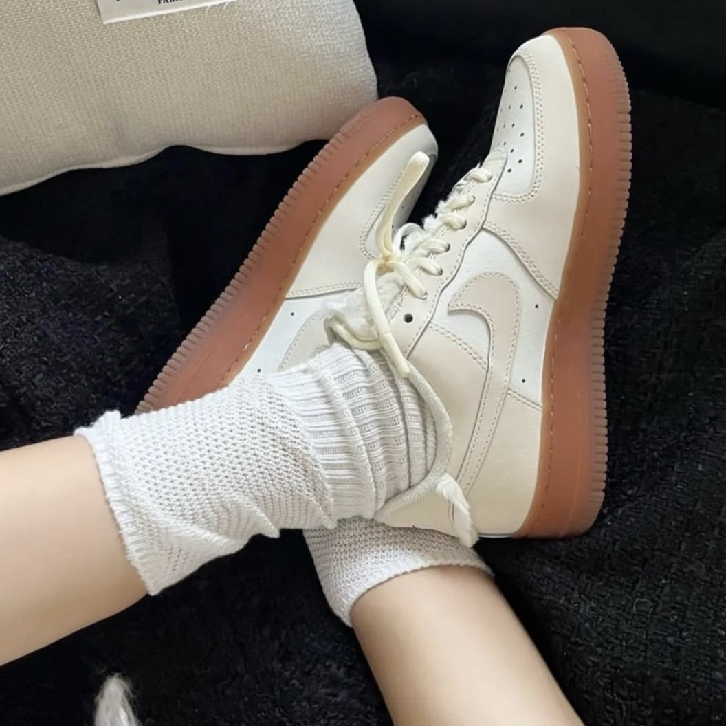 Nike Air Force 1 Low 牛奶糖 焦糖牛奶 米白色 絨毛 女鞋