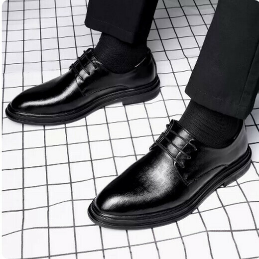 Business pointed leather shoes