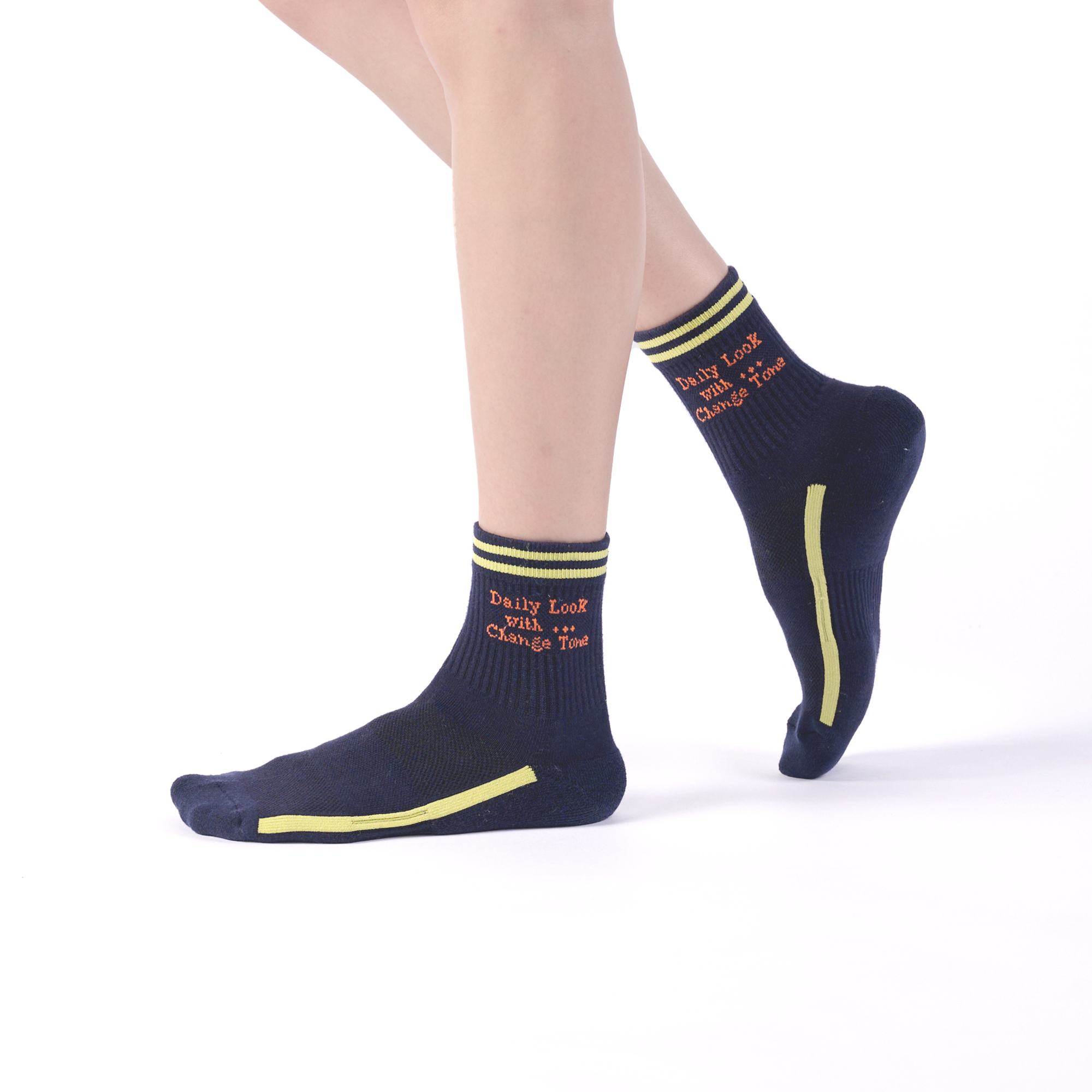 Daily Look 抗菌運動中筒襪〈藍〉