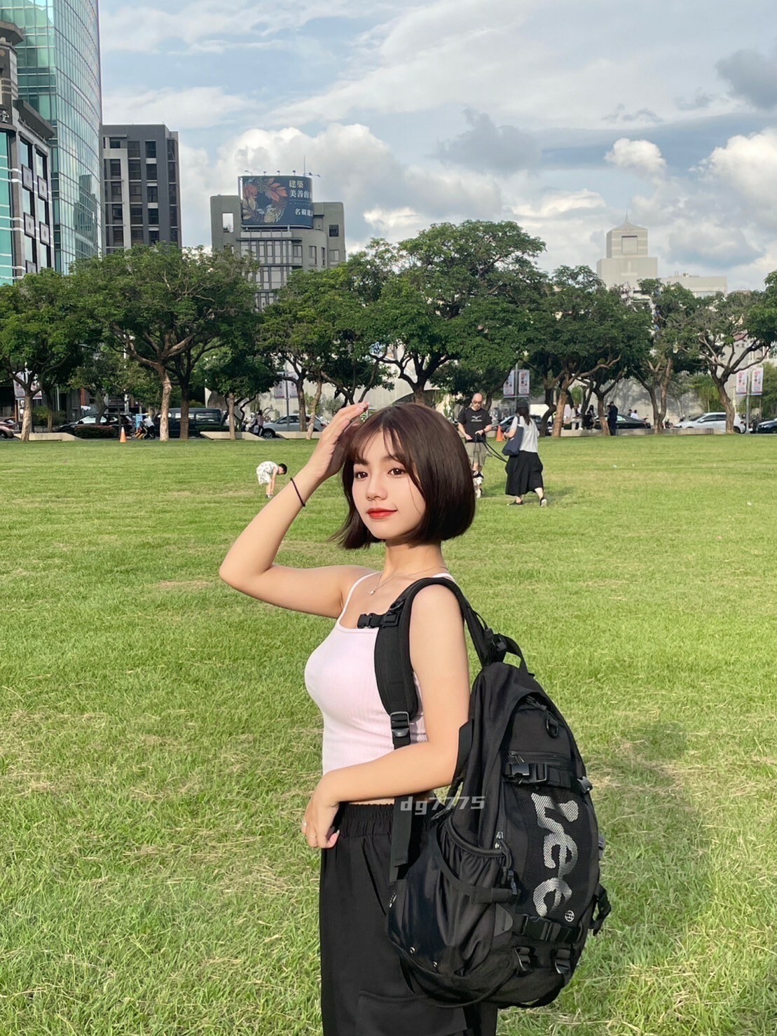 #現貨 韓國LEE 多功能後背包 大容量 包包 (LE2203BG21BK00F)