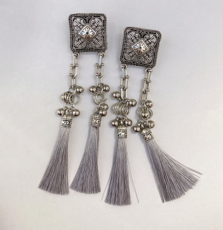 LAUGHTER - 人造絲流蘇耳環