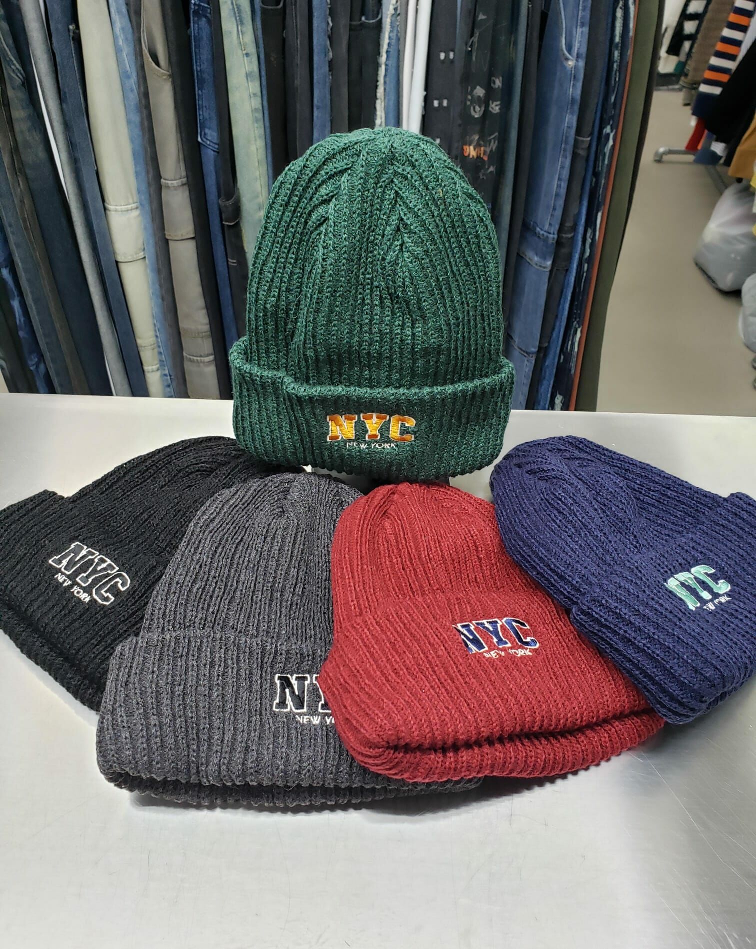 英文字針織冷帽 H666