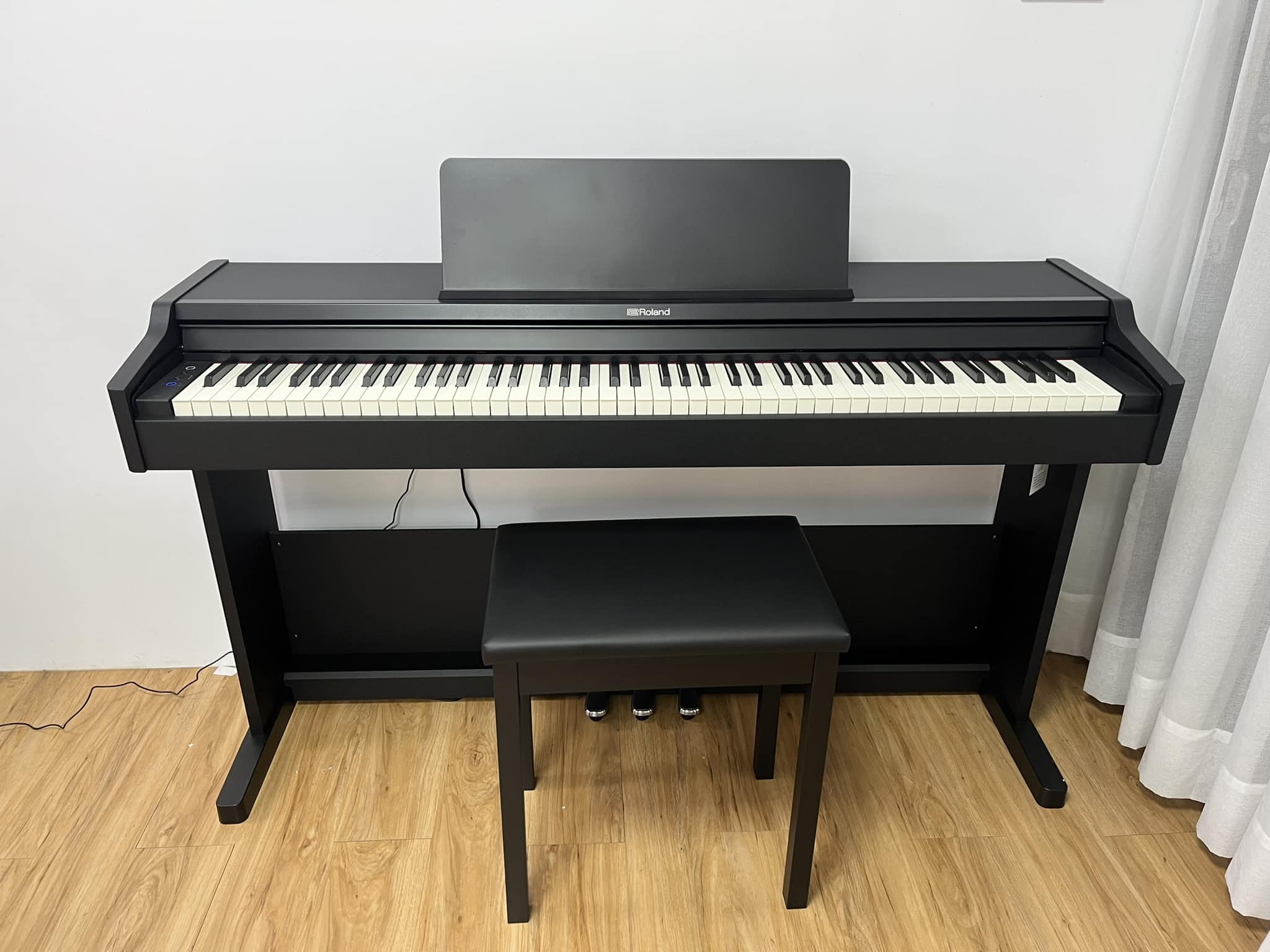 Roland rp107 Digital piano 88鍵有琴蓋連藍芽數碼鋼琴