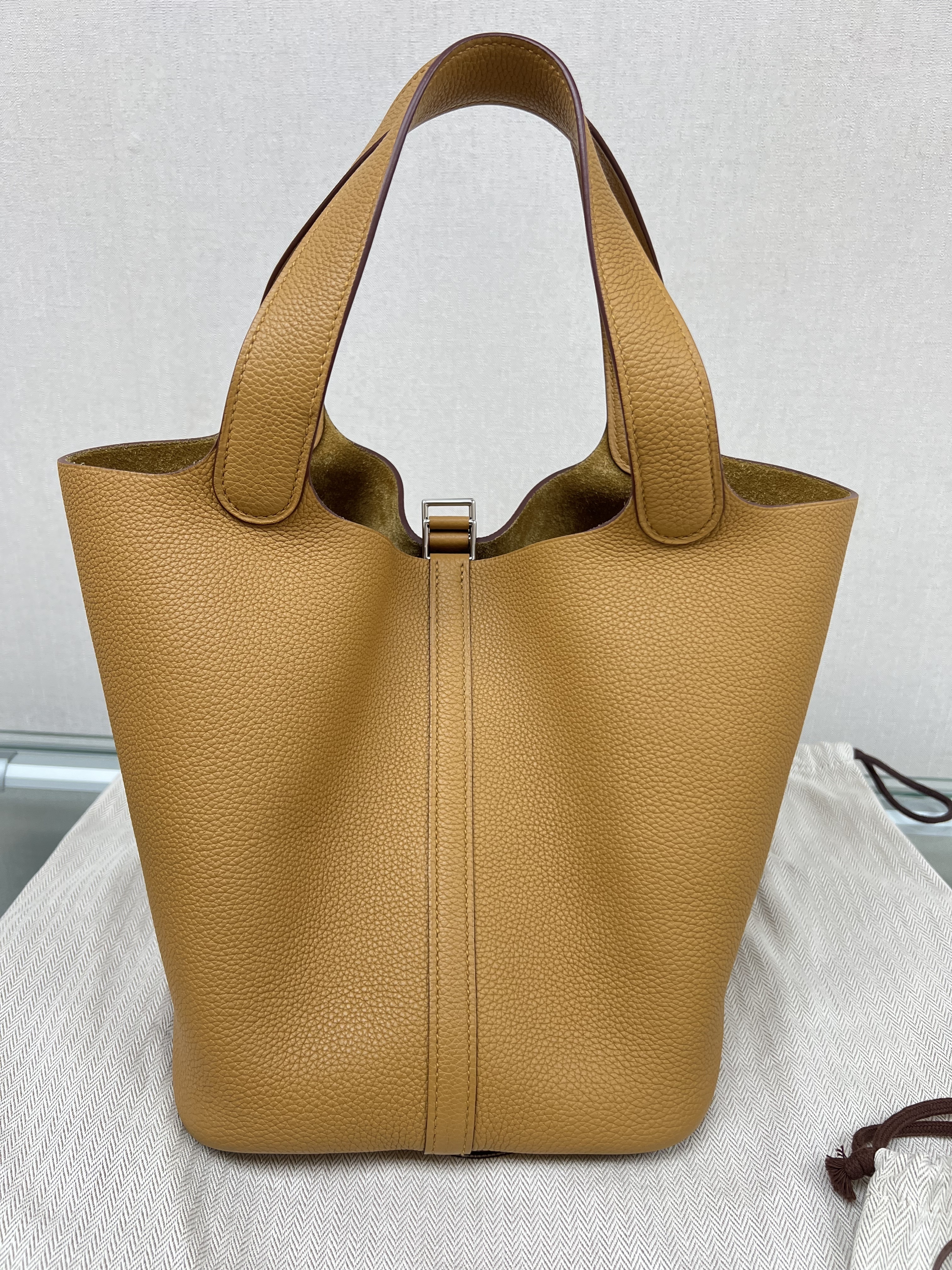 Hermes Picotin 22 (Sesame PHW)