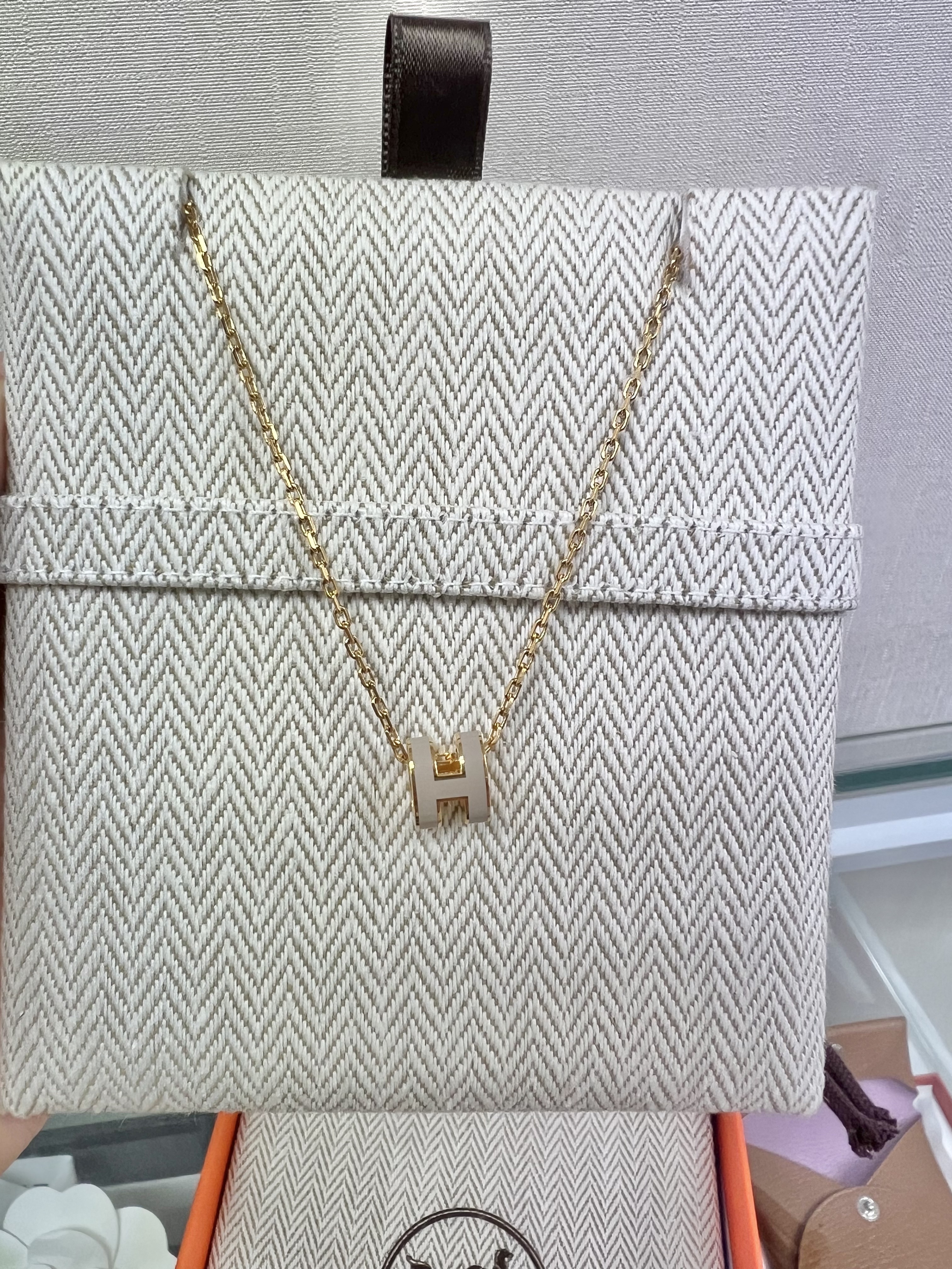 *Unused* Hermes mini pop h necklace (marron glace/gold hardware)