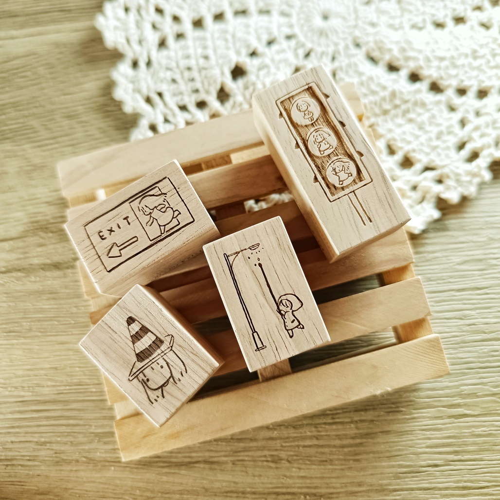 SOM x msbulat 女孩x交通號誌系列印章 共四款