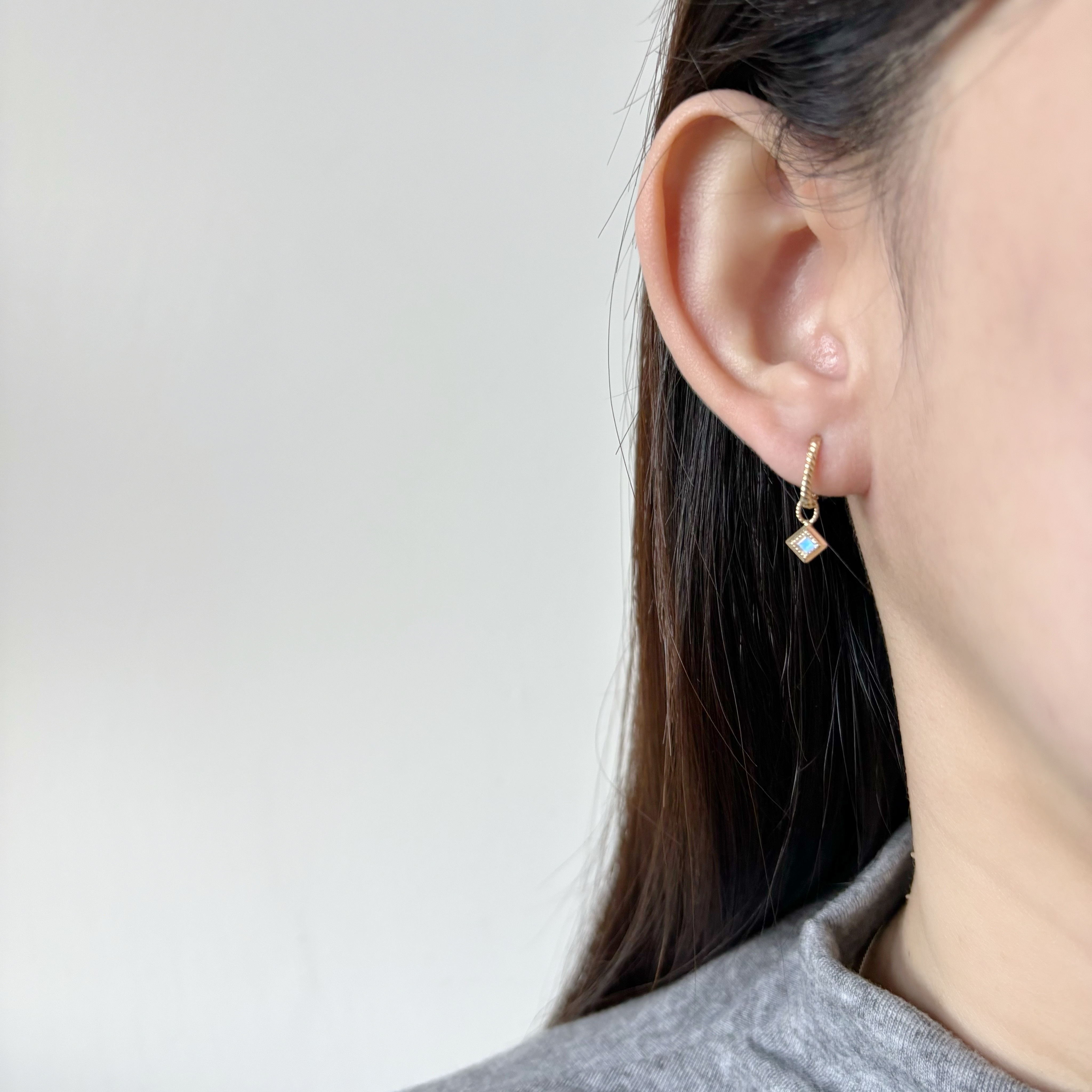 14k復古鑽面菱形月光石耳墜