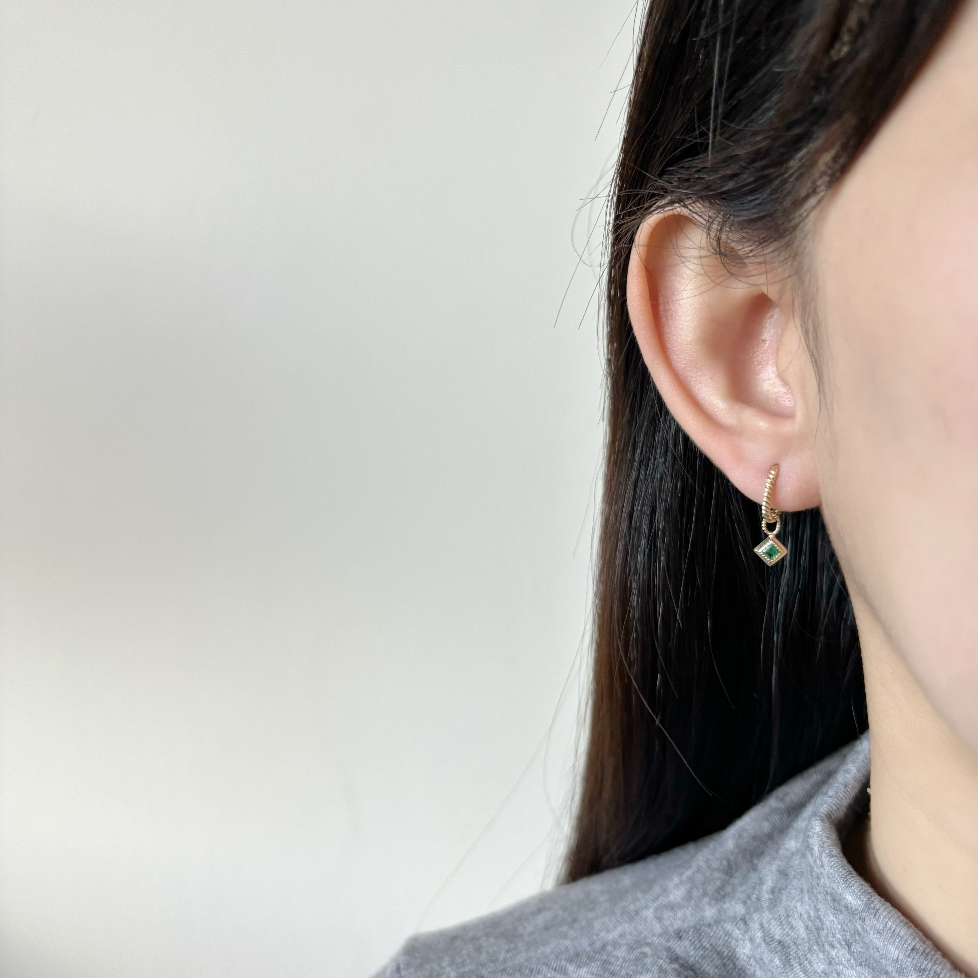 14k復古鑽面菱形祖母綠耳墜