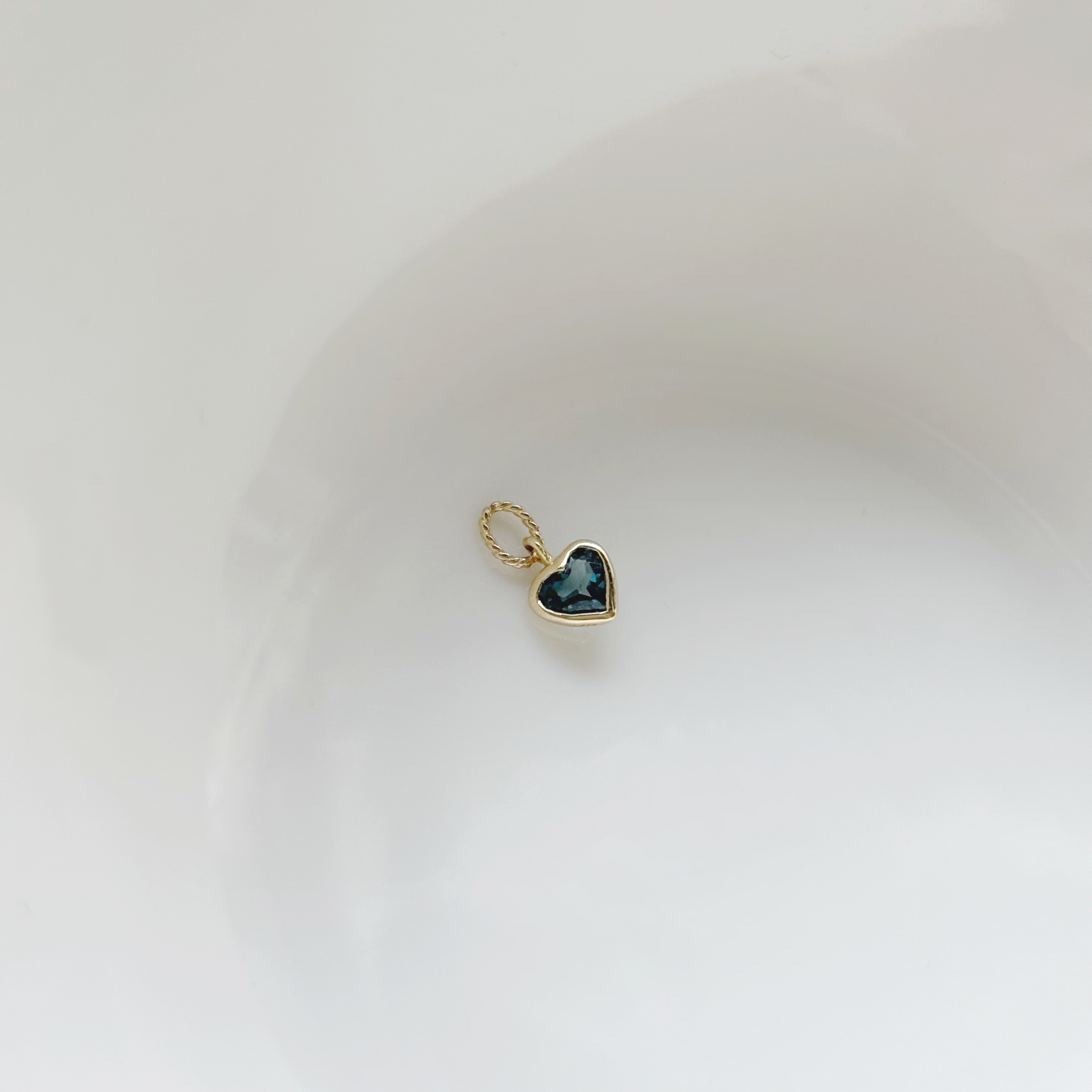 14k鑽面愛心倫敦托帕石耳墜