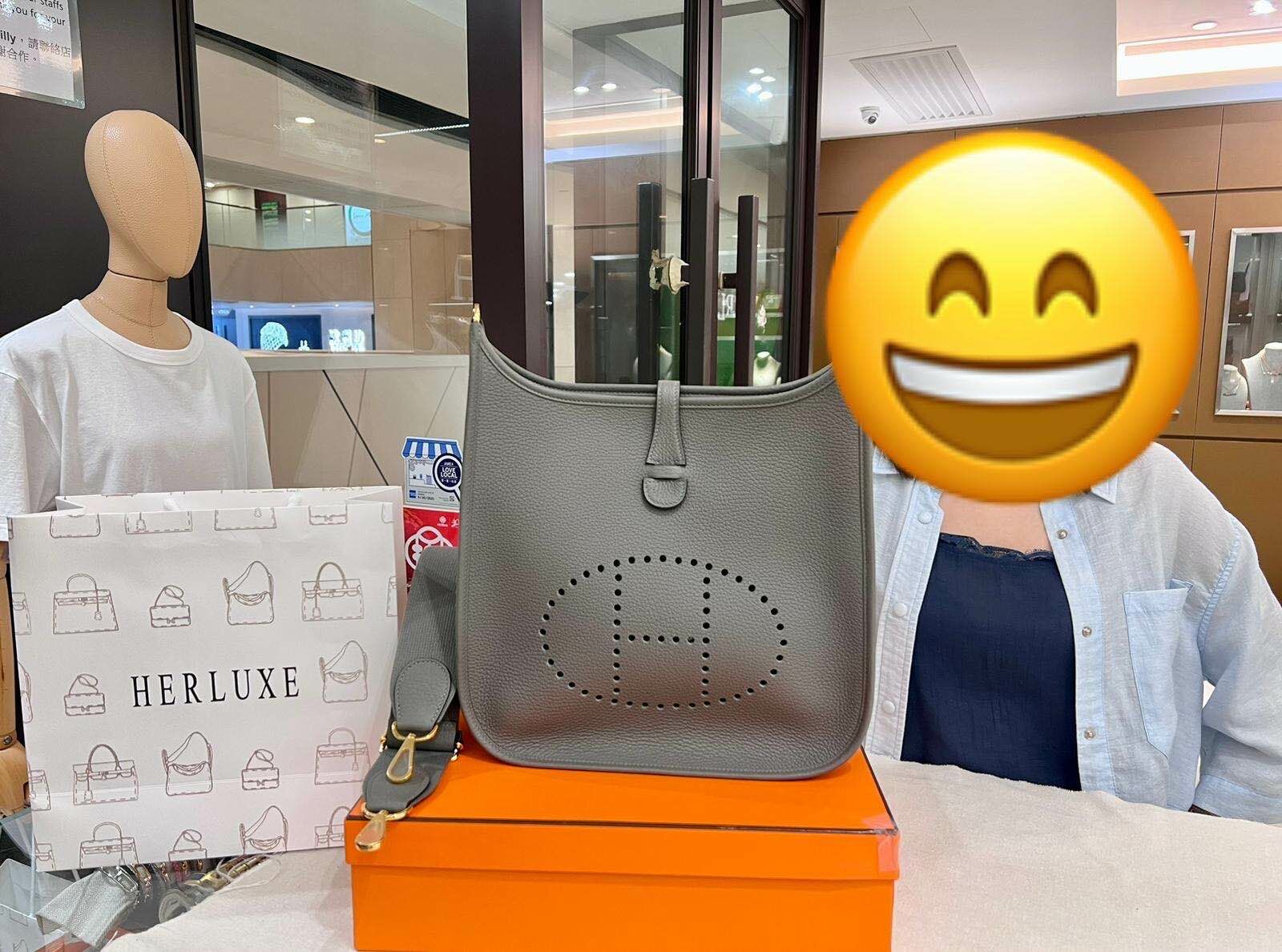 【 感謝支持 】爽快靚靚來pick up E29積雨雲灰🌧 靚靚係熟客朋友介紹來嘅💞 對HERLUXE很有信心🥰 今次好開心買到心頭好🥳 多謝你哋嘅支持與信任🫶💪