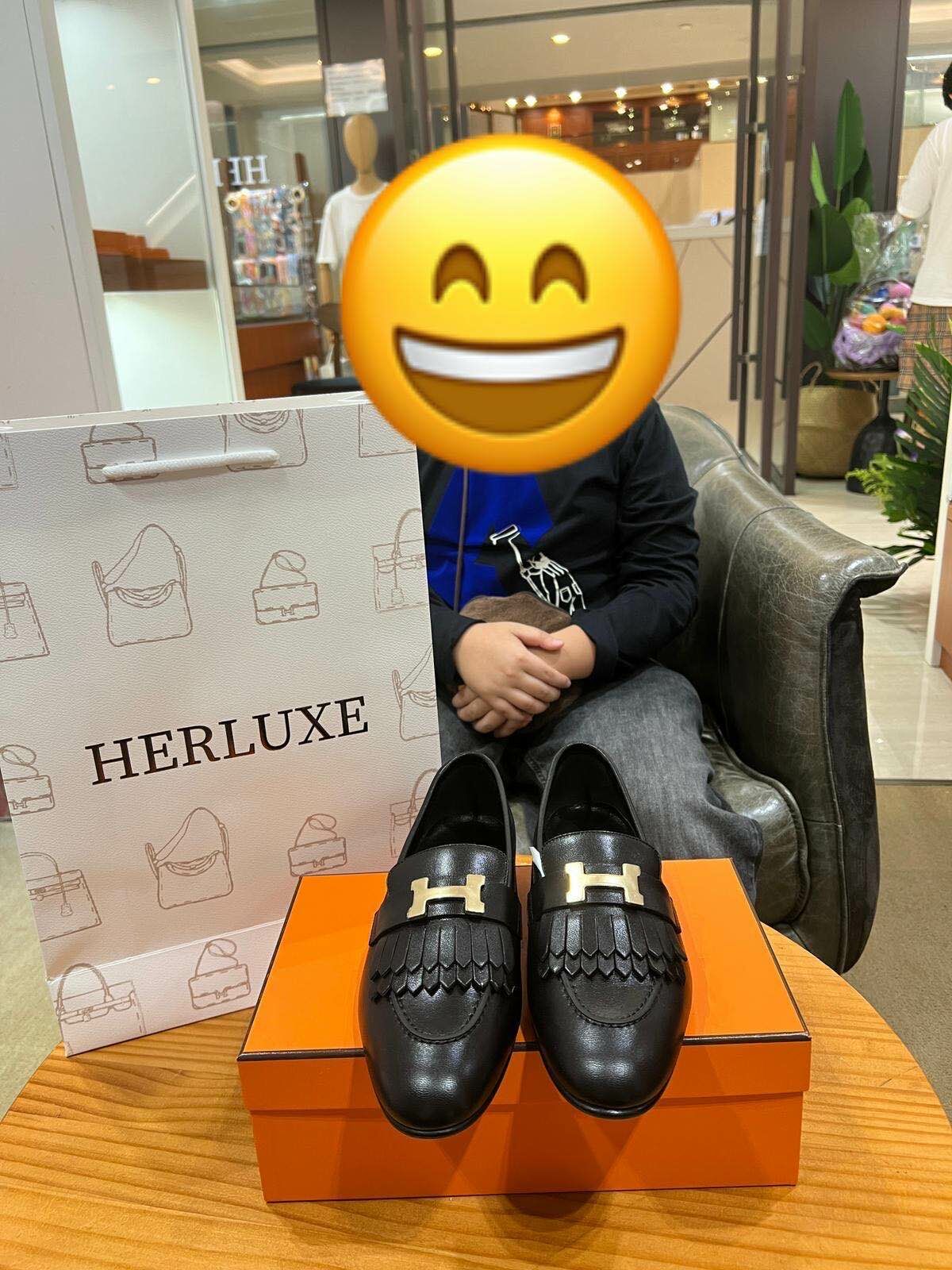 【 感謝支持 】爽快靚靚在線上咨詢後到店買咗Royal鞋🎉 靚靚話呢對鞋好難買☺️ 好開心可以在HERLUXE買到💕 多謝你嘅支持🫶