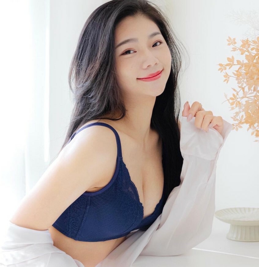 爆乳無雙。輕奢高質感-iris分享。無鋼圈低脊心機能內衣 B.C.D罩