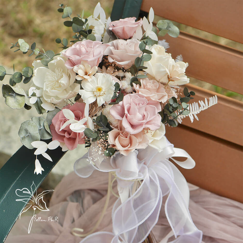 【法式輕甜感】11朵永生主花中型捧花