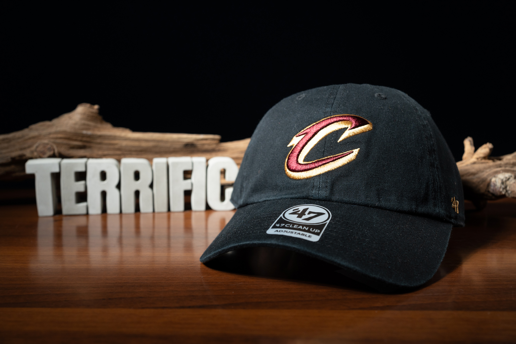 NBA帽子 Cleveland Cavaliers 克里夫蘭騎士 電繡隊徽 黑金 老帽 ‘47 Brand 可調式 全新