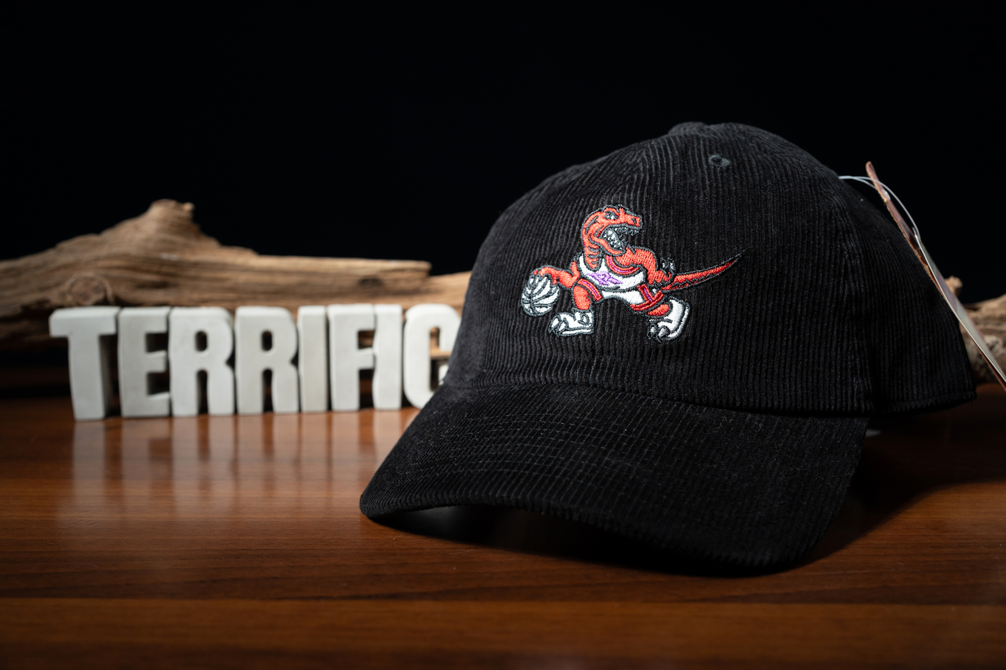 NBA帽子 Toronto Raptors 多倫多暴龍 黑 燈芯絨 老帽 M&N 可調式 全新