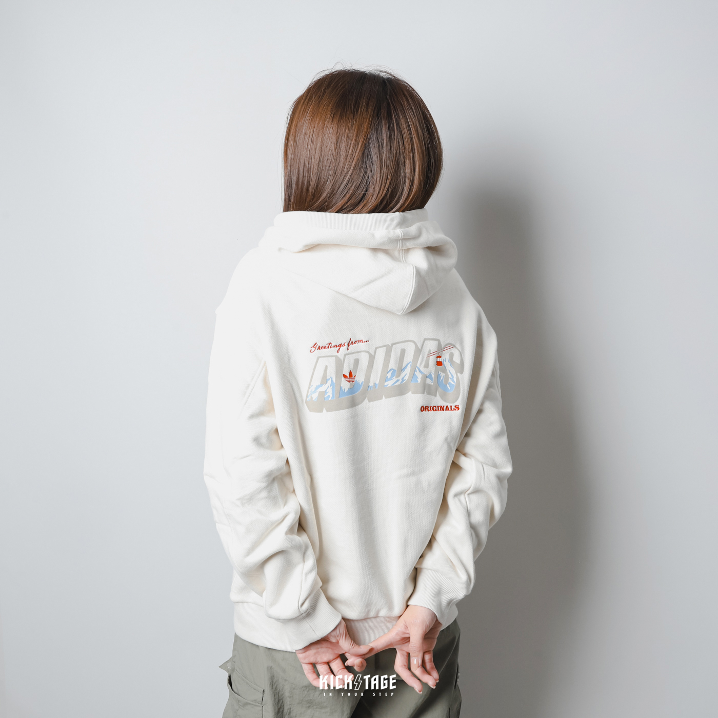 女款 ADIDAS WS HOODY W N 米白色 雪山 纜車 刺繡小標 印花 長袖 帽T【IW9414】