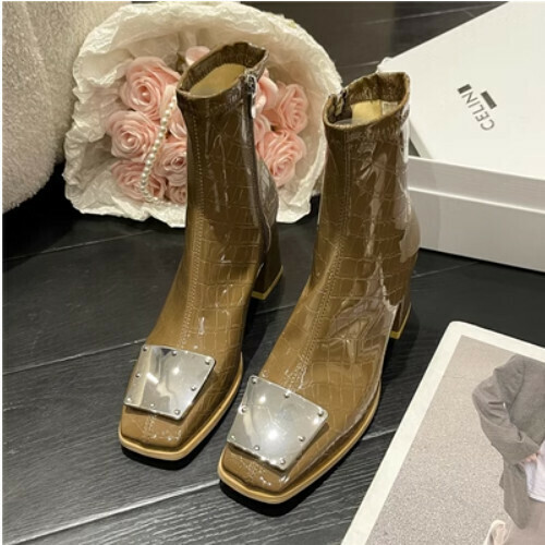 French block-heeled boots