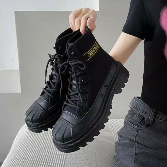 Versatile British style Martin boots
