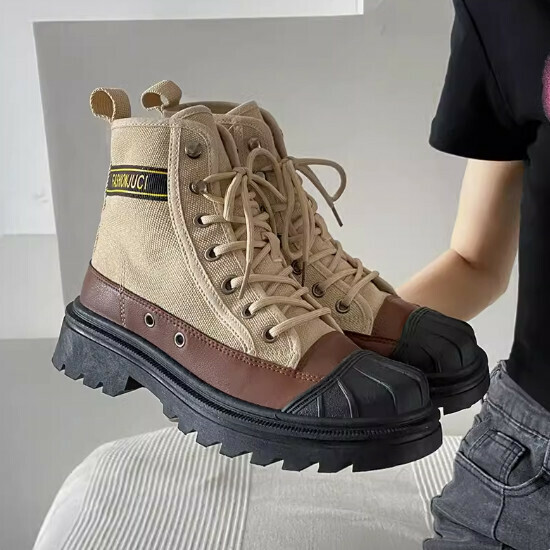 Versatile British style Martin boots