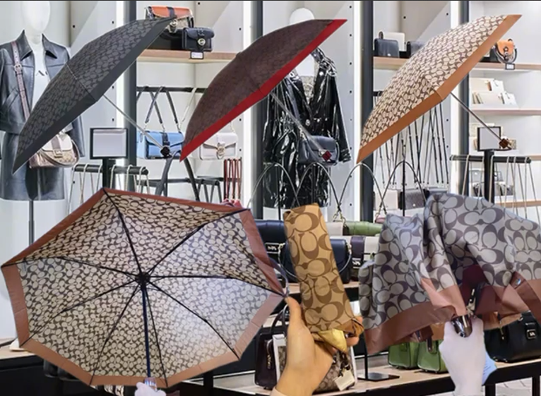 【預購】Coach F1123013 縮骨遮