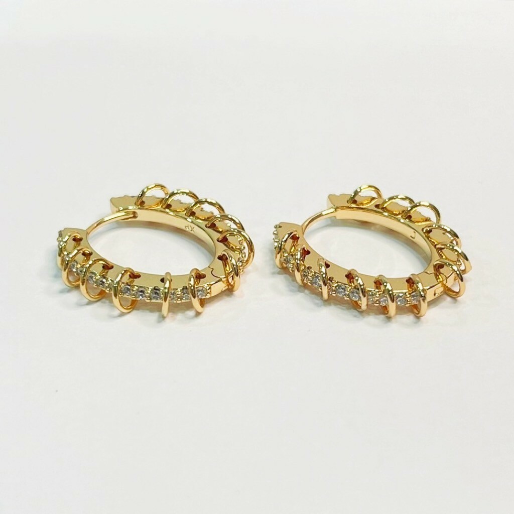 韓國直送-鋼針 易扣 排列中穿小圈線鋯橢圓圈 鍍玫瑰金