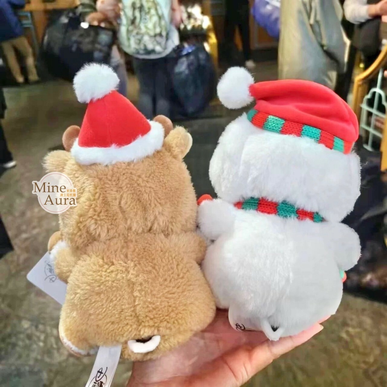 (限時特價) 2023冬日米奇和朋友們系列 奇奇蒂蒂 Chip 'n Dale 聖誕裝造型 娃娃 玩偶 -上海迪士尼樂園