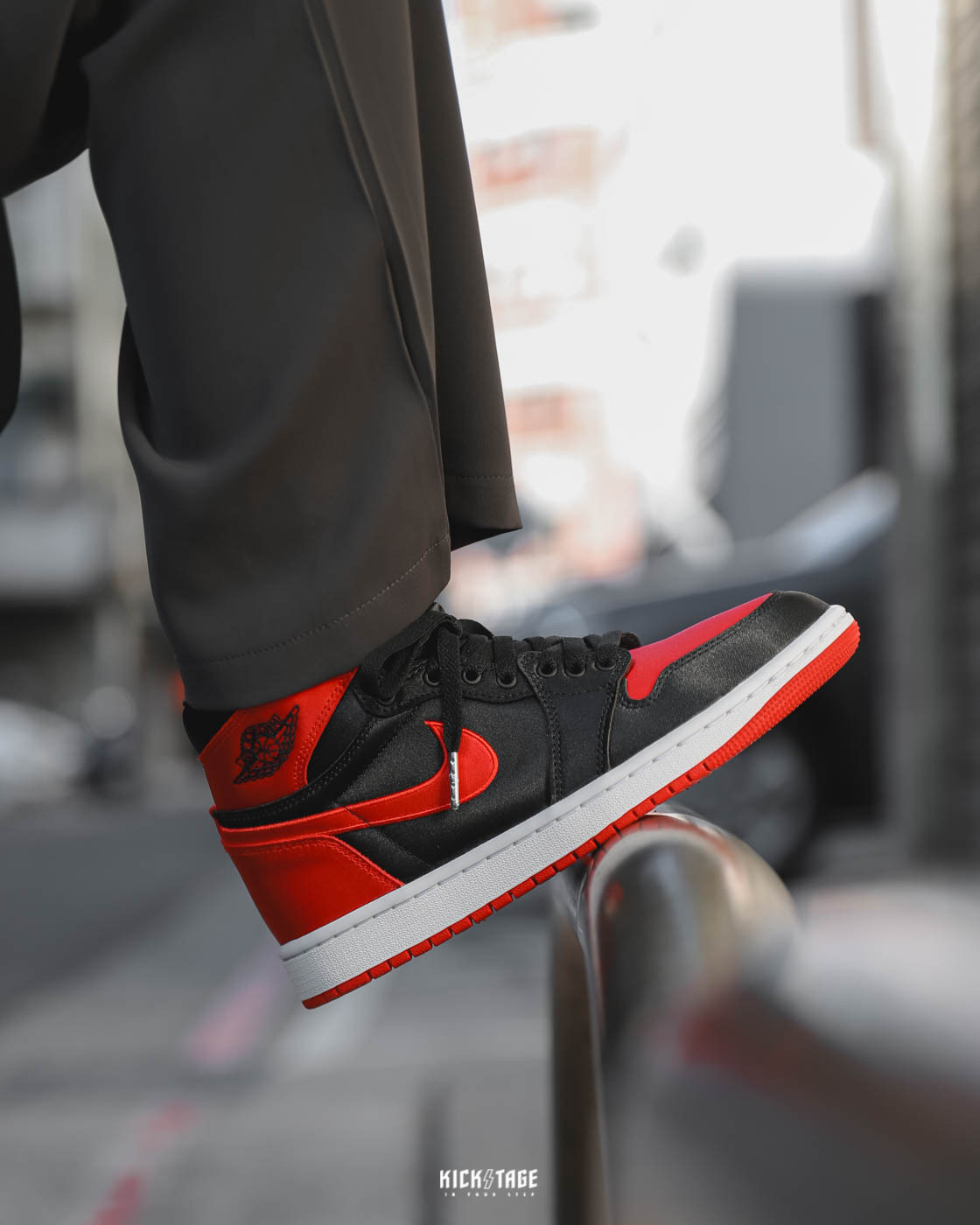 女鞋 NIKE AIR JORDAN 1 OG SATIN BRED 絲綢黑紅 高筒 經典 休閒 籃球鞋【FD4810-061】AJ1 AJ1OG