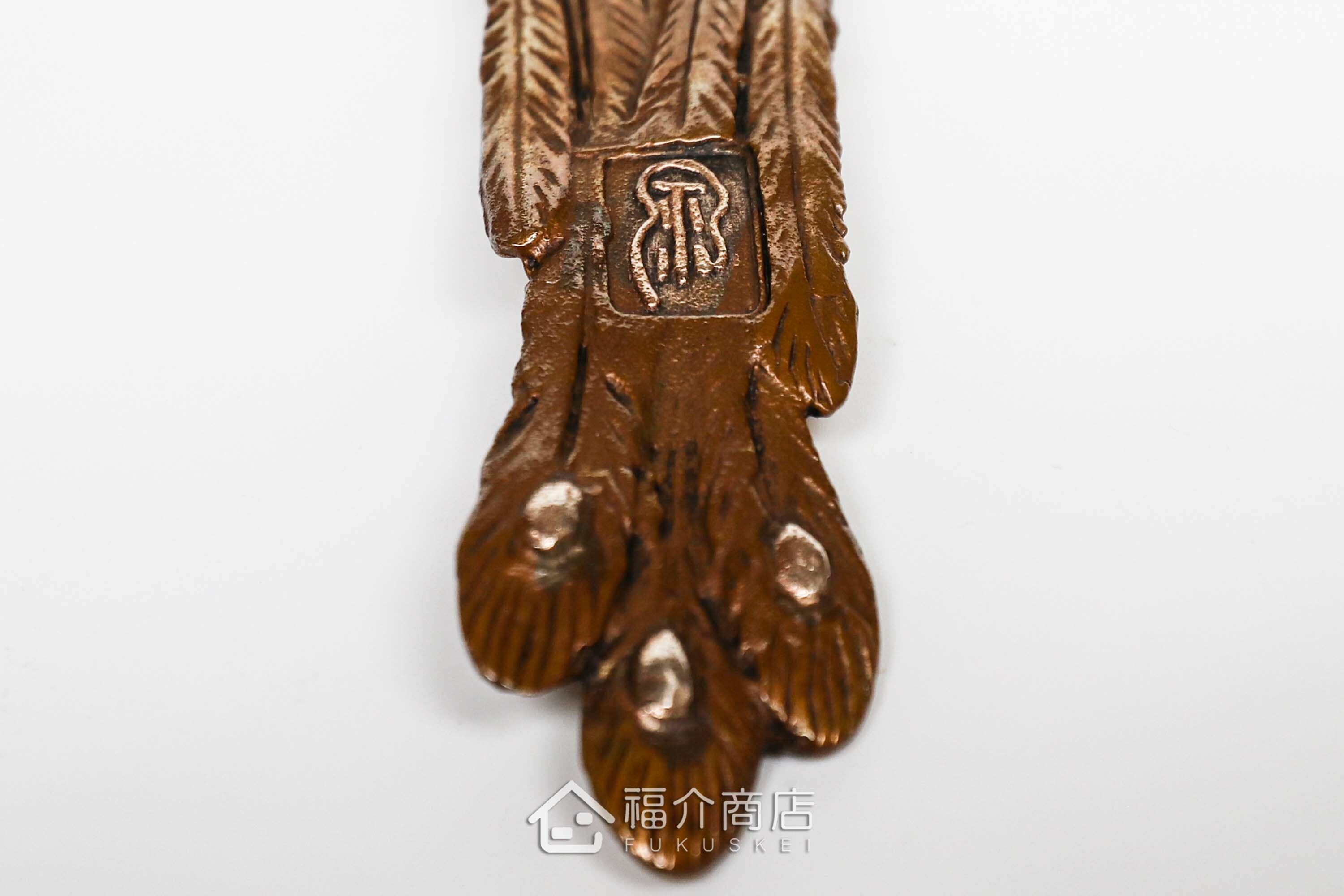 拿起茶壺壺蓋用的蓋取