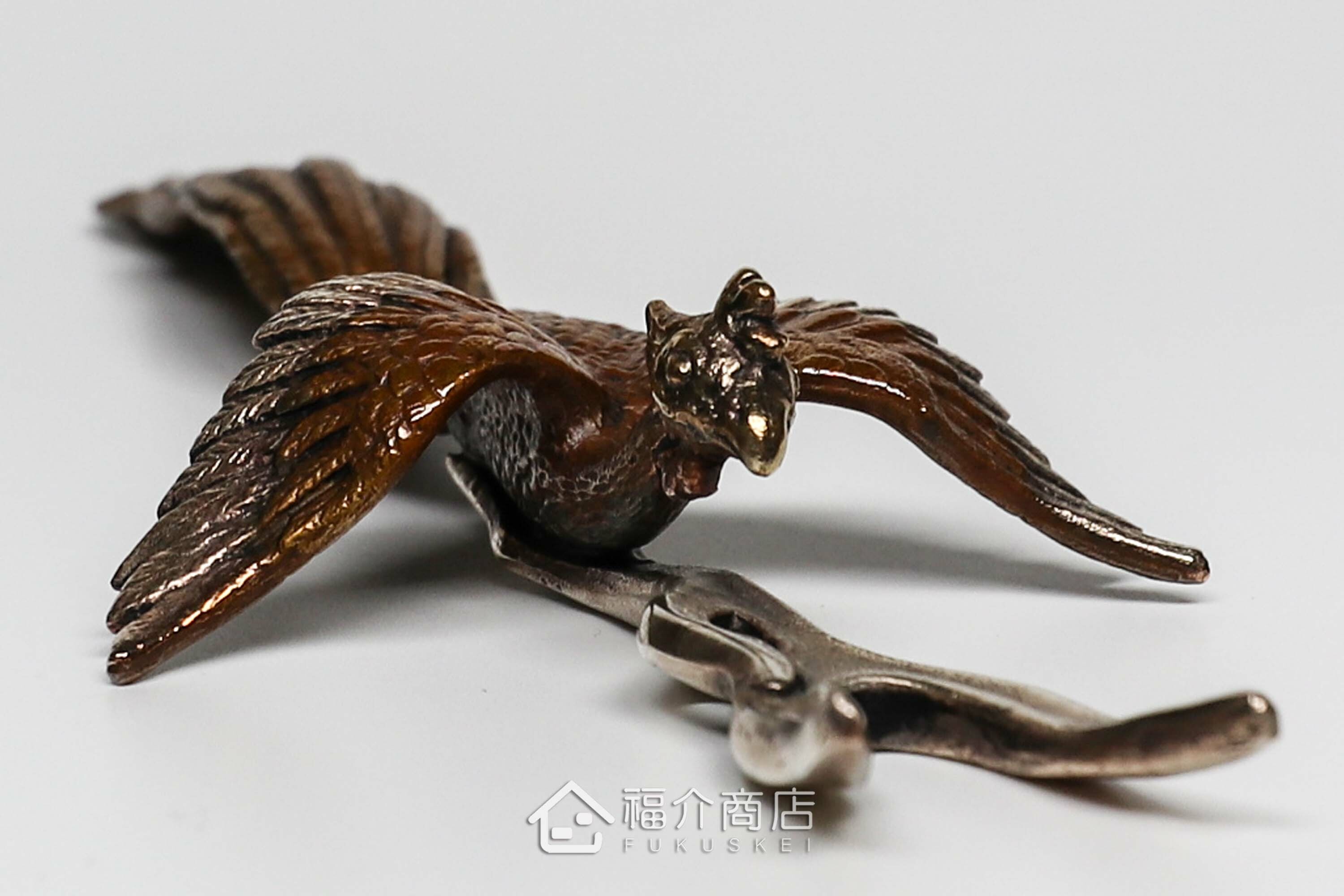 拿起茶壺壺蓋用的蓋取