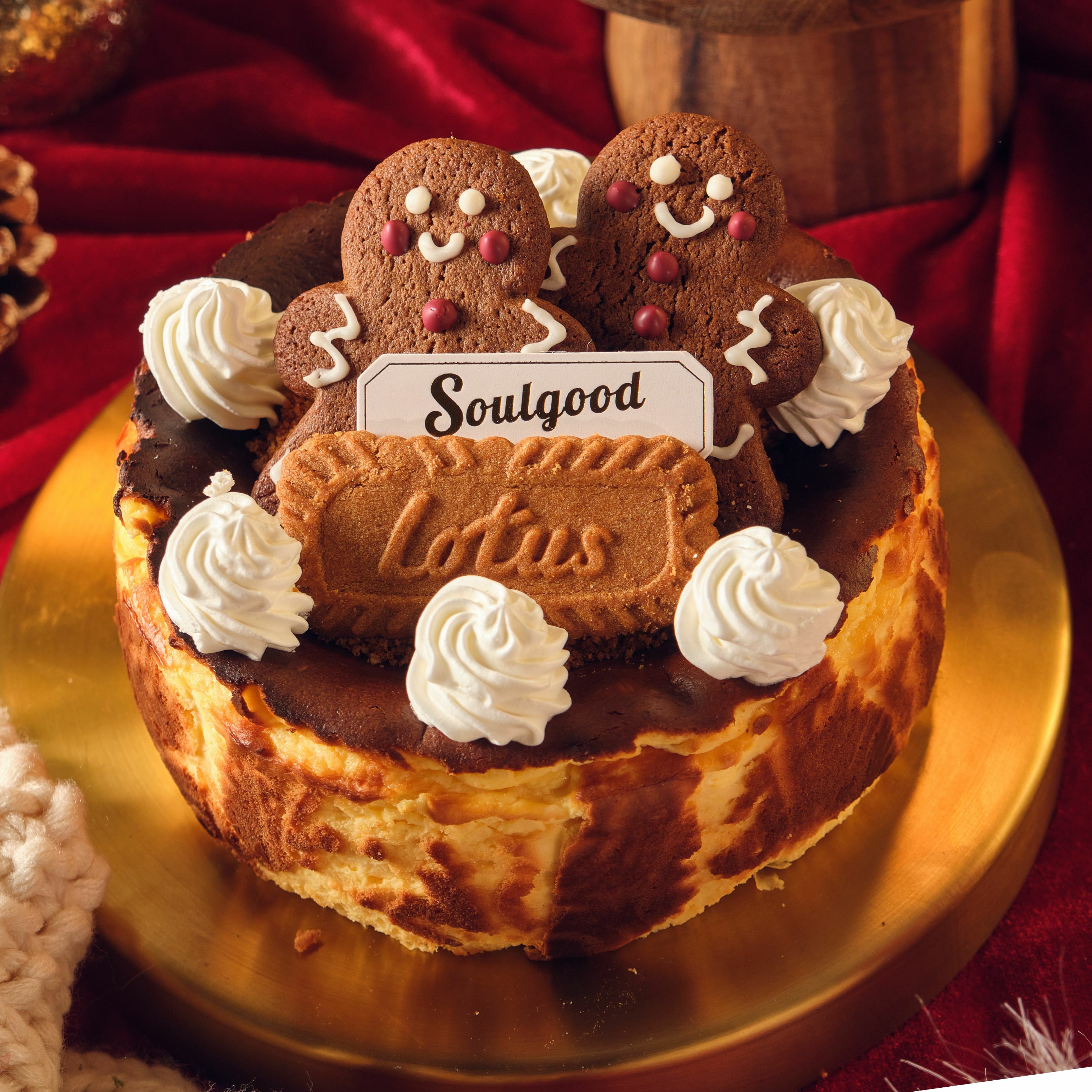 Lotus Gingerbread Basque Burnt Cheesecake