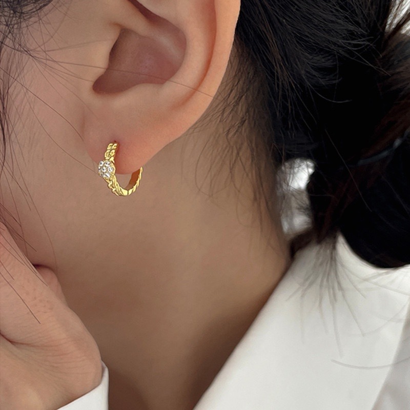 圓方水鑽麻花設計重磅耳釦釘