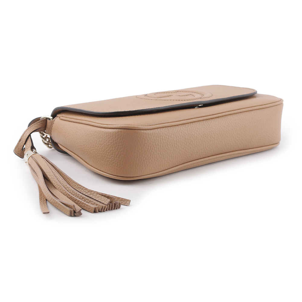 【GUCCI】SOHO 系列流蘇牛皮翻蓋二用包(裸粉色) 536224 A7M0G 2754