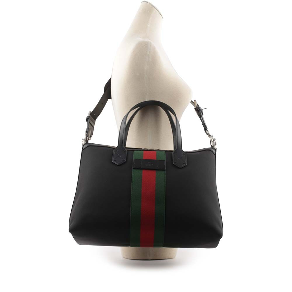 【GUCCI】科技尼龍綠紅織帶梯形手提/斜背二用包(黑色) 630923 KWT7N 1060