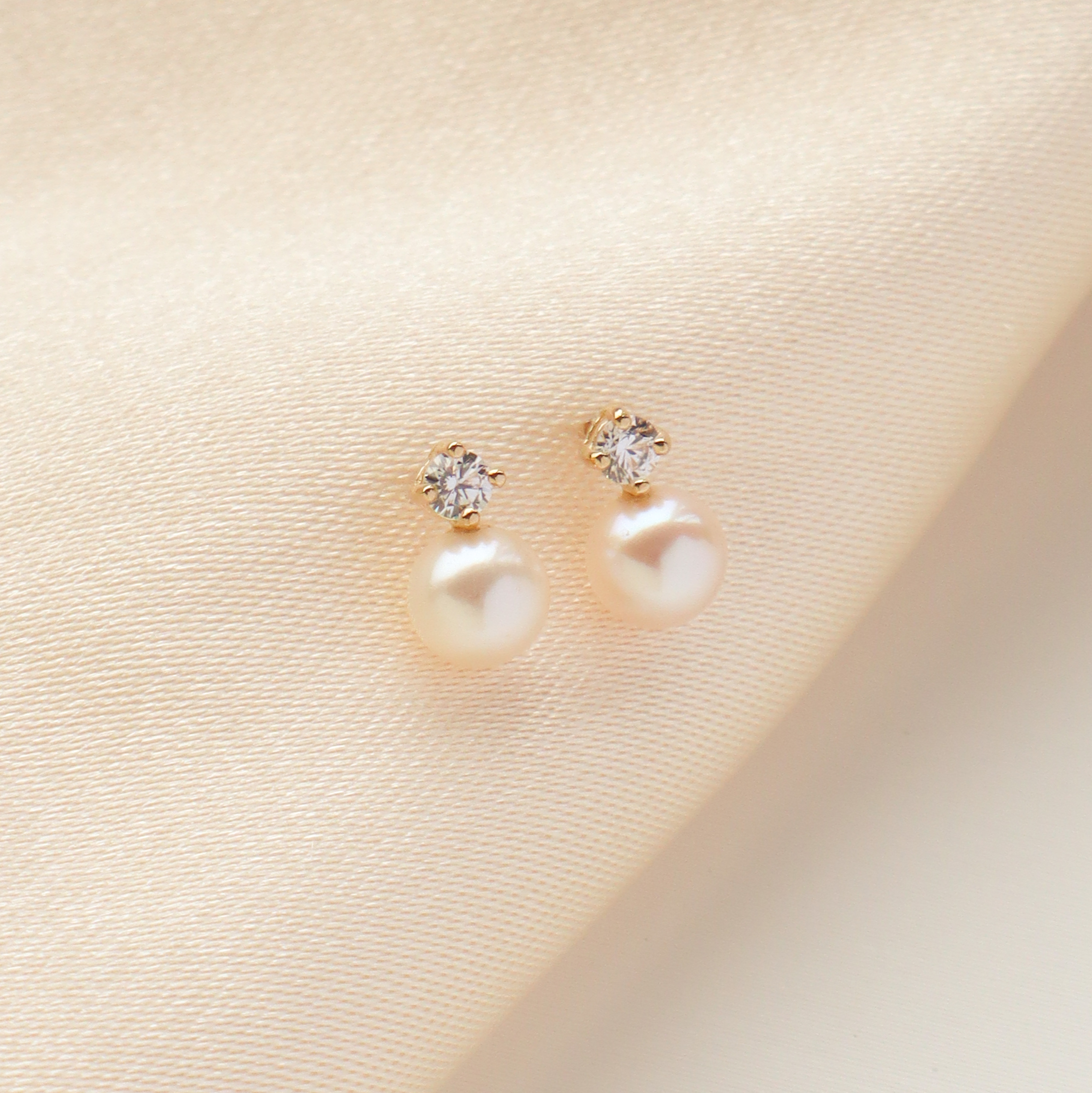 10K/珍珠小鑽耳環