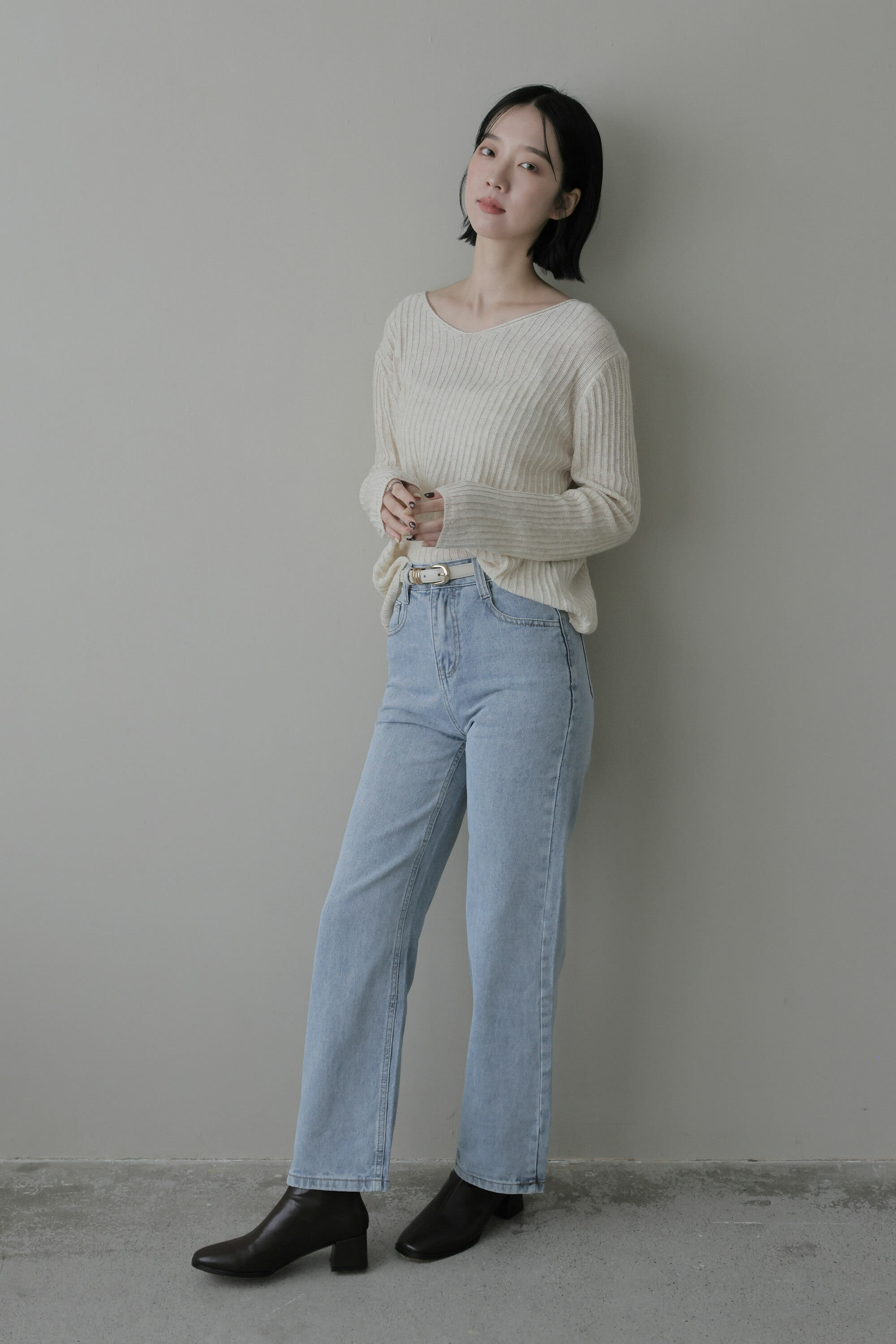 方頭後拉鍊真皮短靴1728