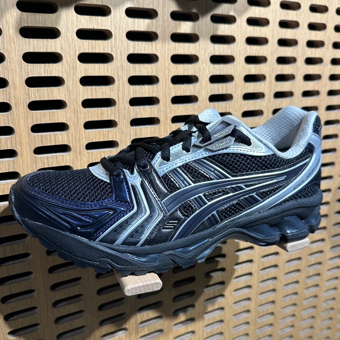 三方聯名Asics x Atmos x Undermycar Gel-Kayano 14 黑銀