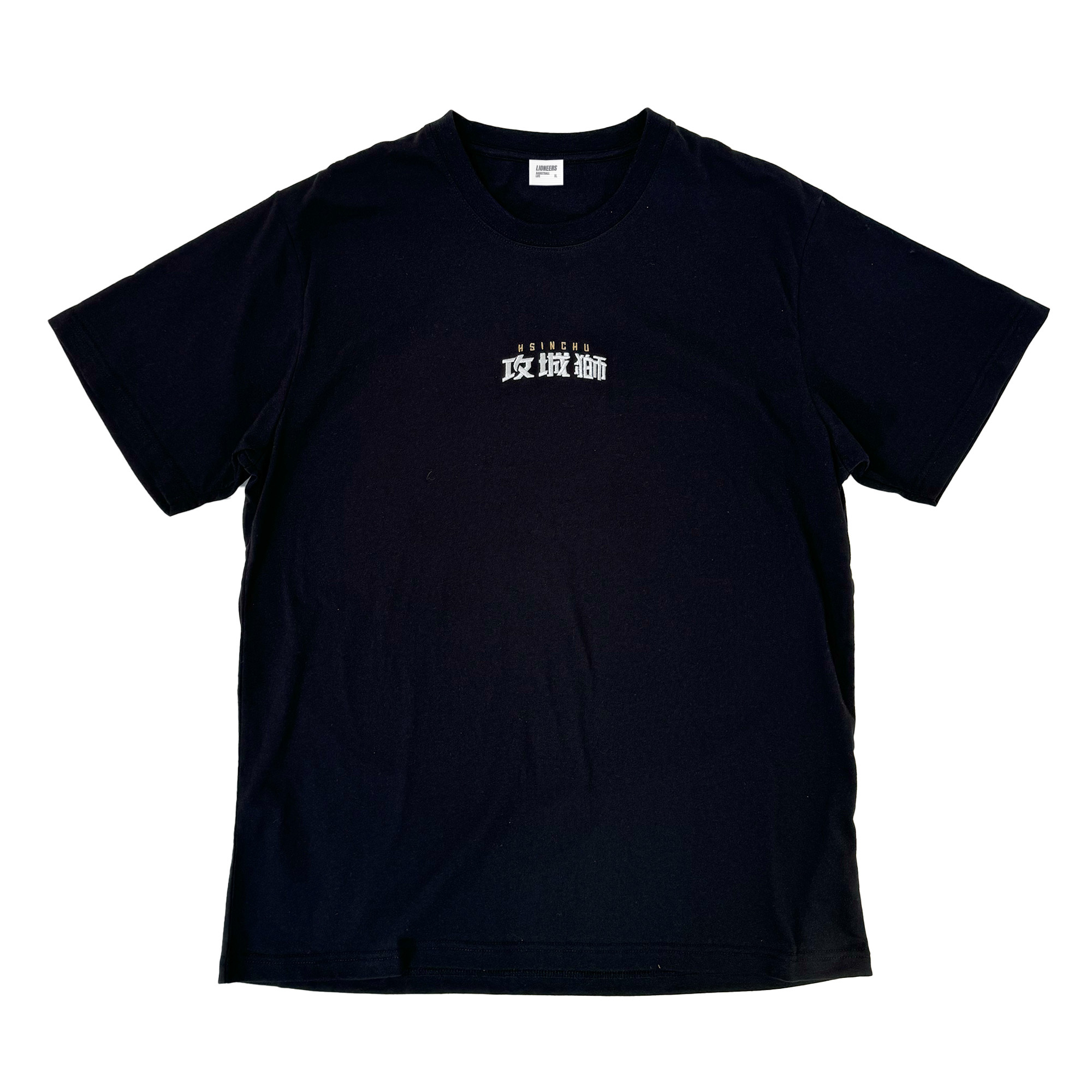 23-24 攻城獅繡花休閒短TEE | 黑