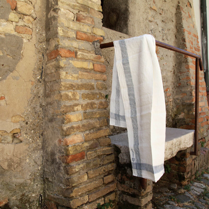 BERTOZZI 故事•弗利亞麻桌旗