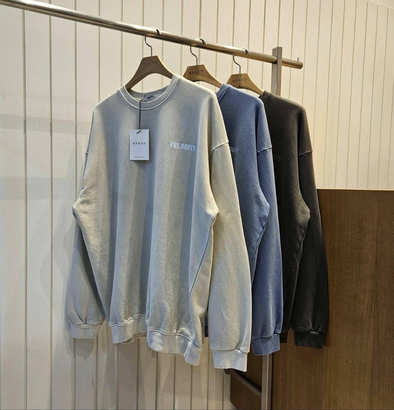 英文字圖案衛衣 BRAVO-001T