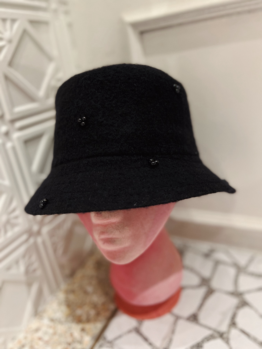 Black Glam 黑色羊毛縫珠漁夫帽