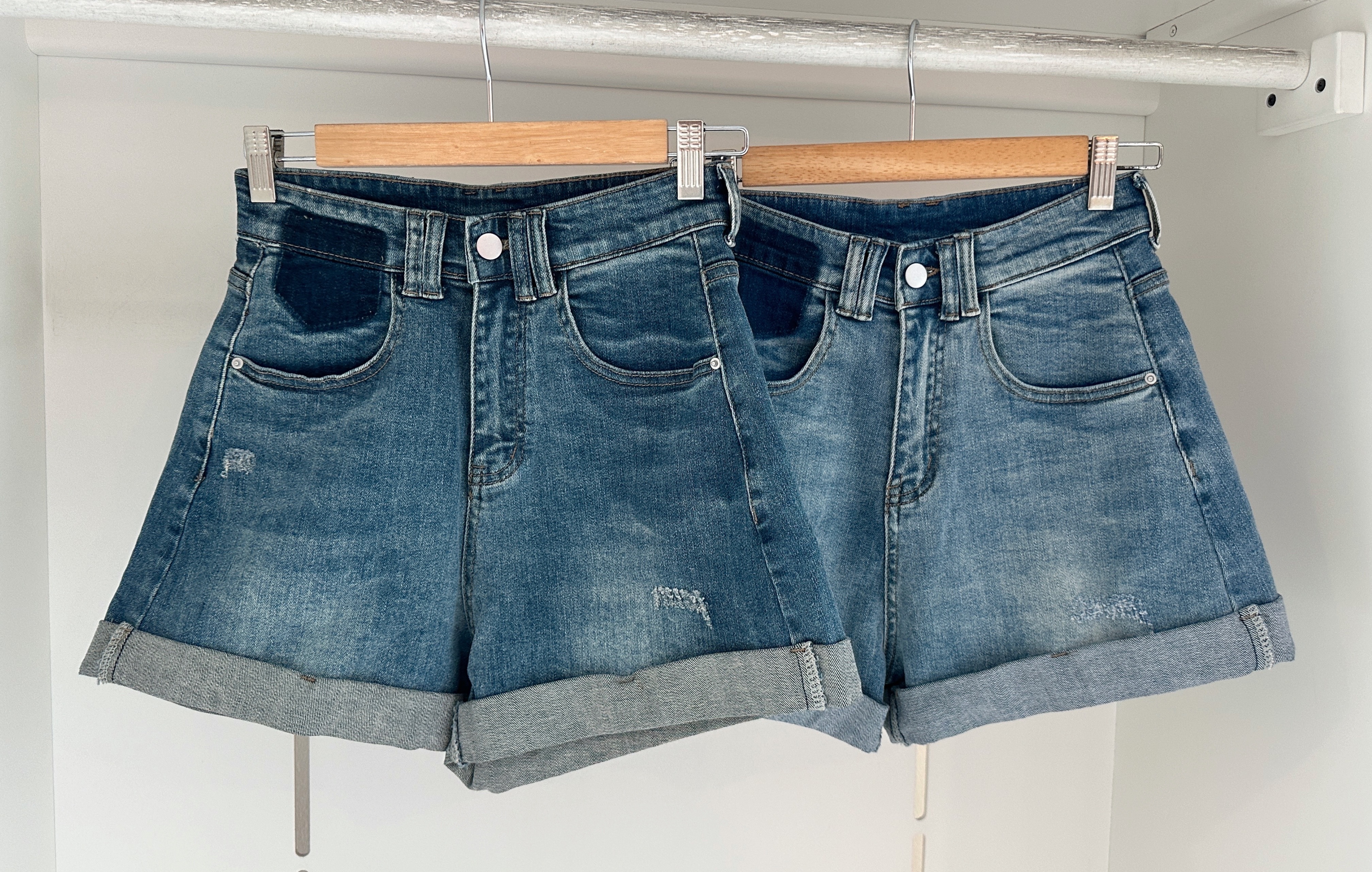 HIGH WAISTED DENIM SHORTS