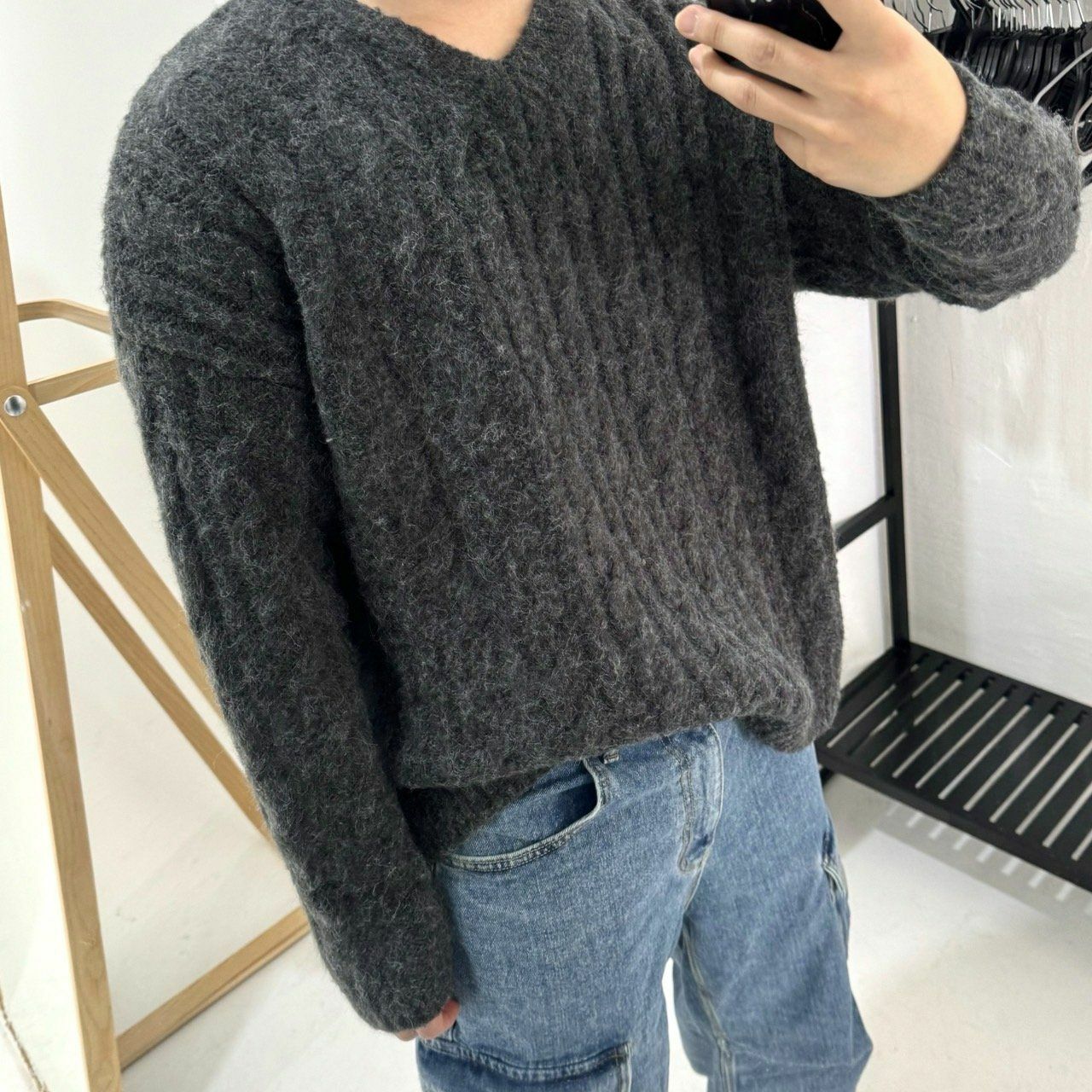 淨色v領暗菱紋針織衫 BY ATTENTION-093T