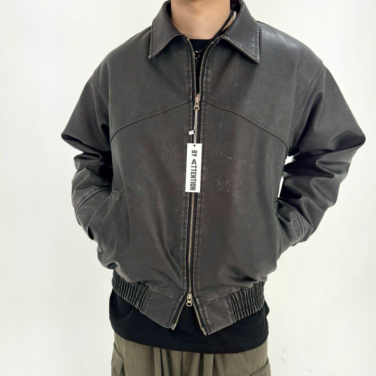 反領拉鍊合成皮褸(薄夾棉) BY ATTENTION-095JK