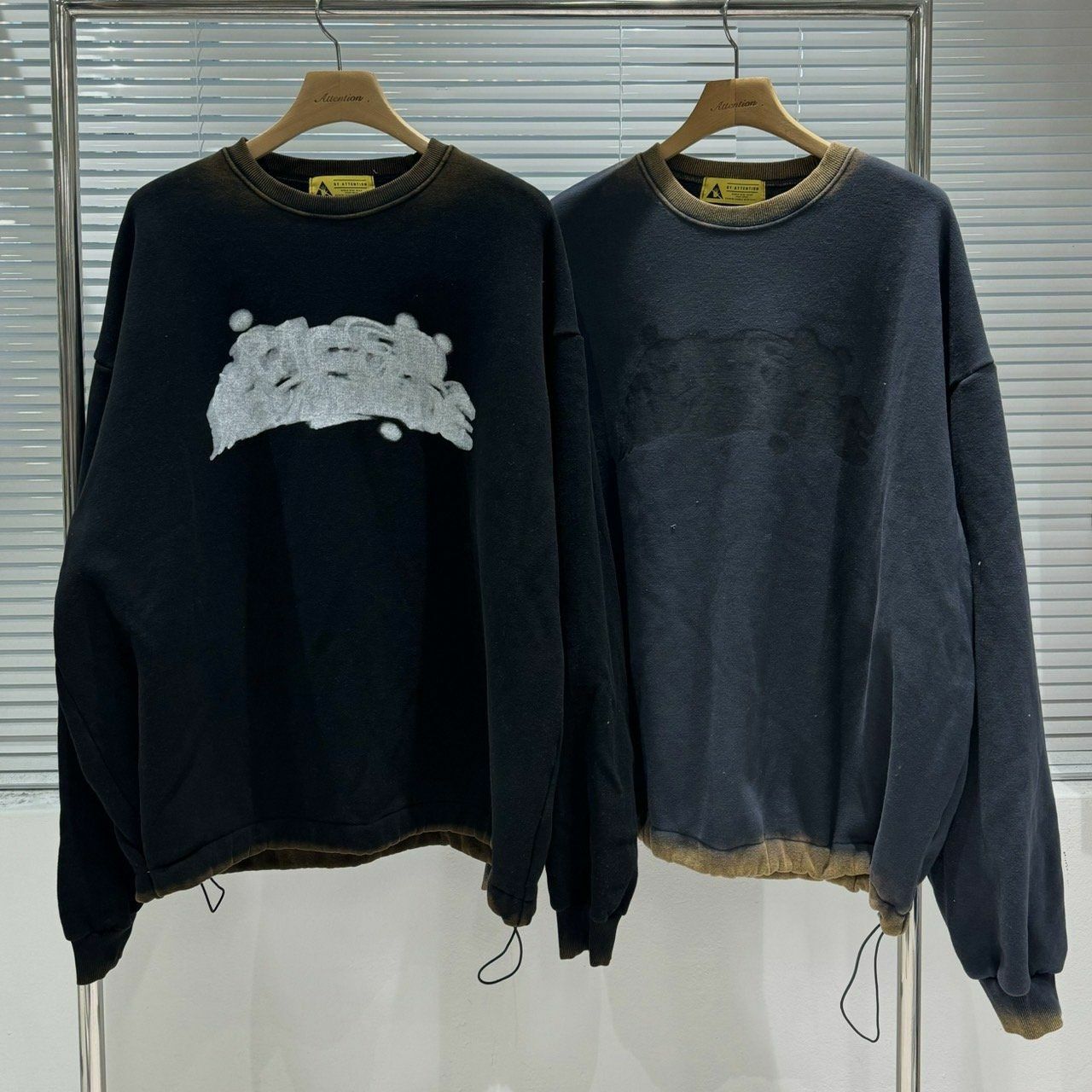 拼色英文字衛衣 BY ATTENTION-101T