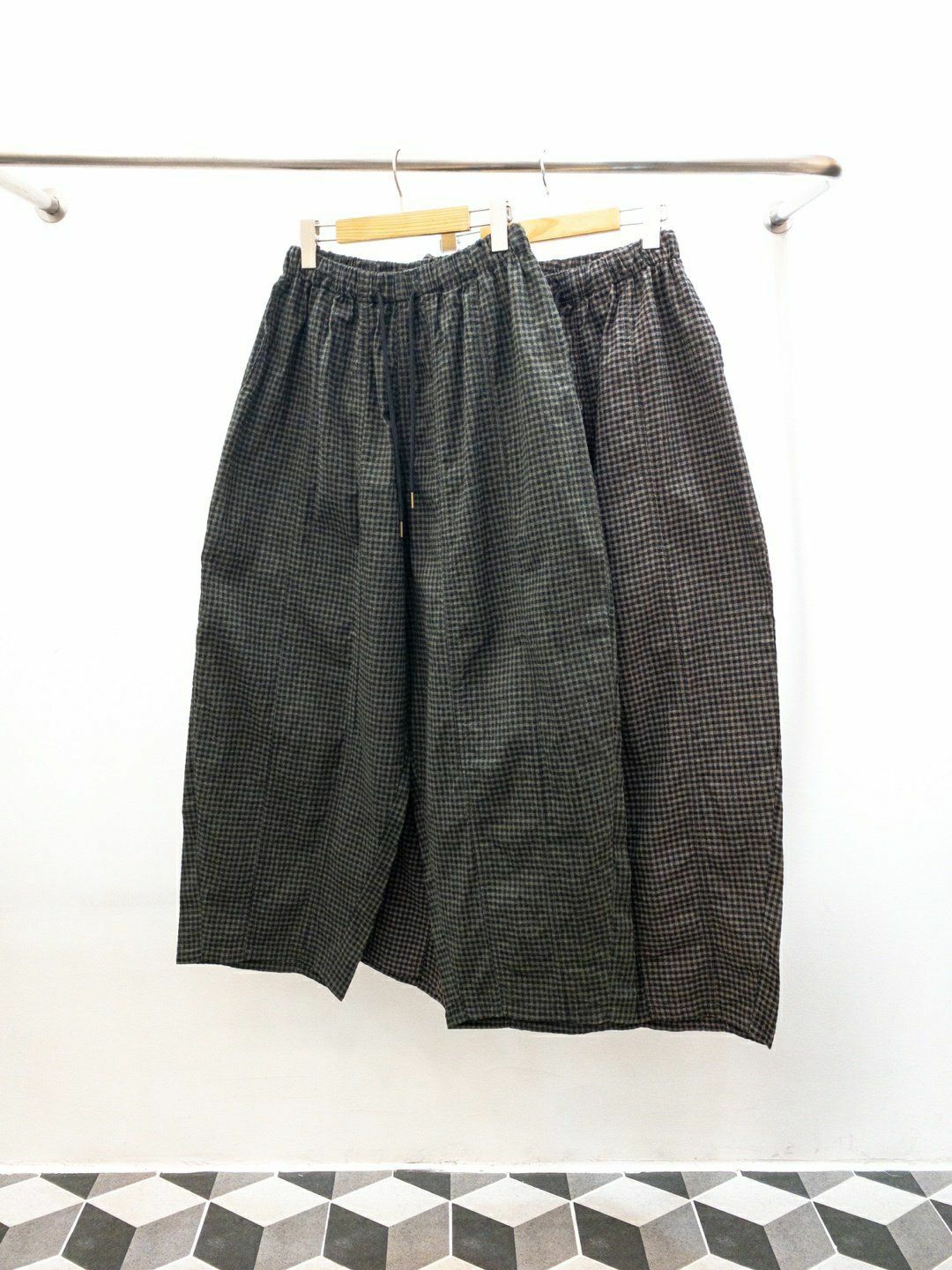 格仔淨色鬆身褲 COSTES-004P